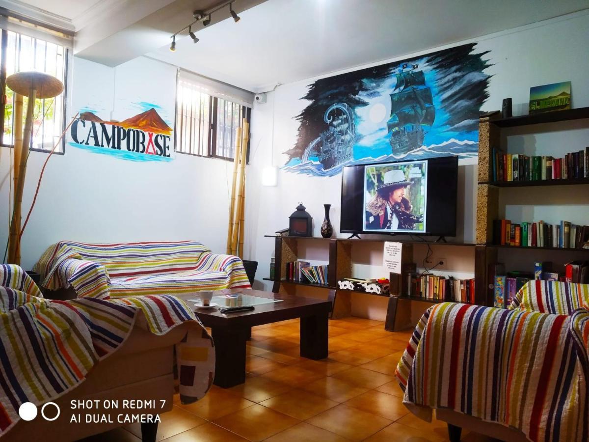 Campobase.Box Hostel El Medano  Ngoại thất bức ảnh